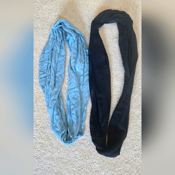 Lot of Blue and Black Infinity Scarves - Picture 1 of 1